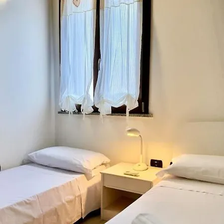 Nura's - Casa Le Ginestre Appartamento