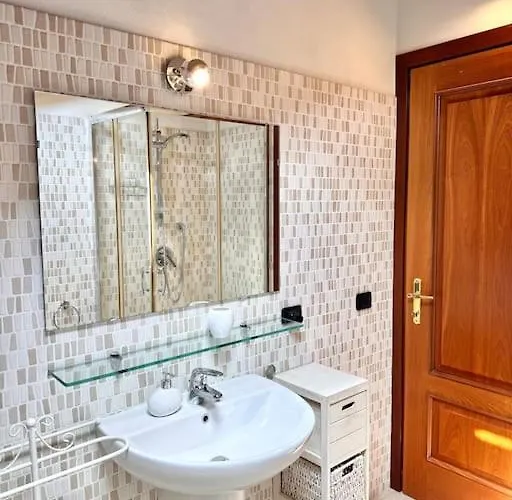 Nura's - Casa Le Ginestre Διαμέρισμα *